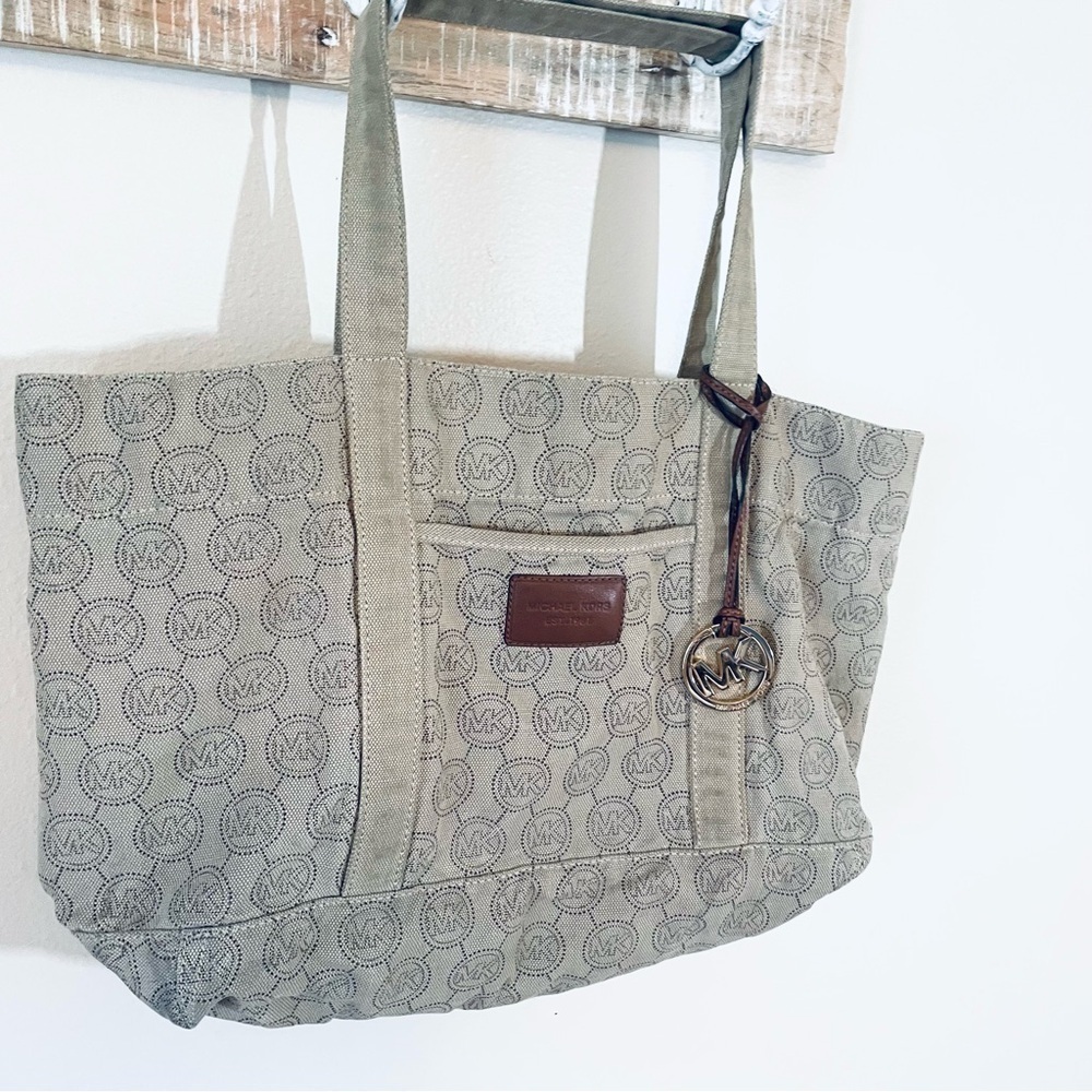 👜 Original Michael Kors Canvas Large Tote Bag ✨ Stylish & Functional!